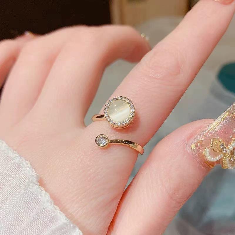Cat’s Eye Stone Spinner Ring