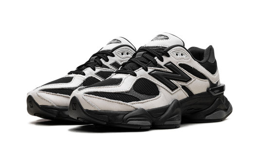 9060 "Off White Black" U9060ZBS