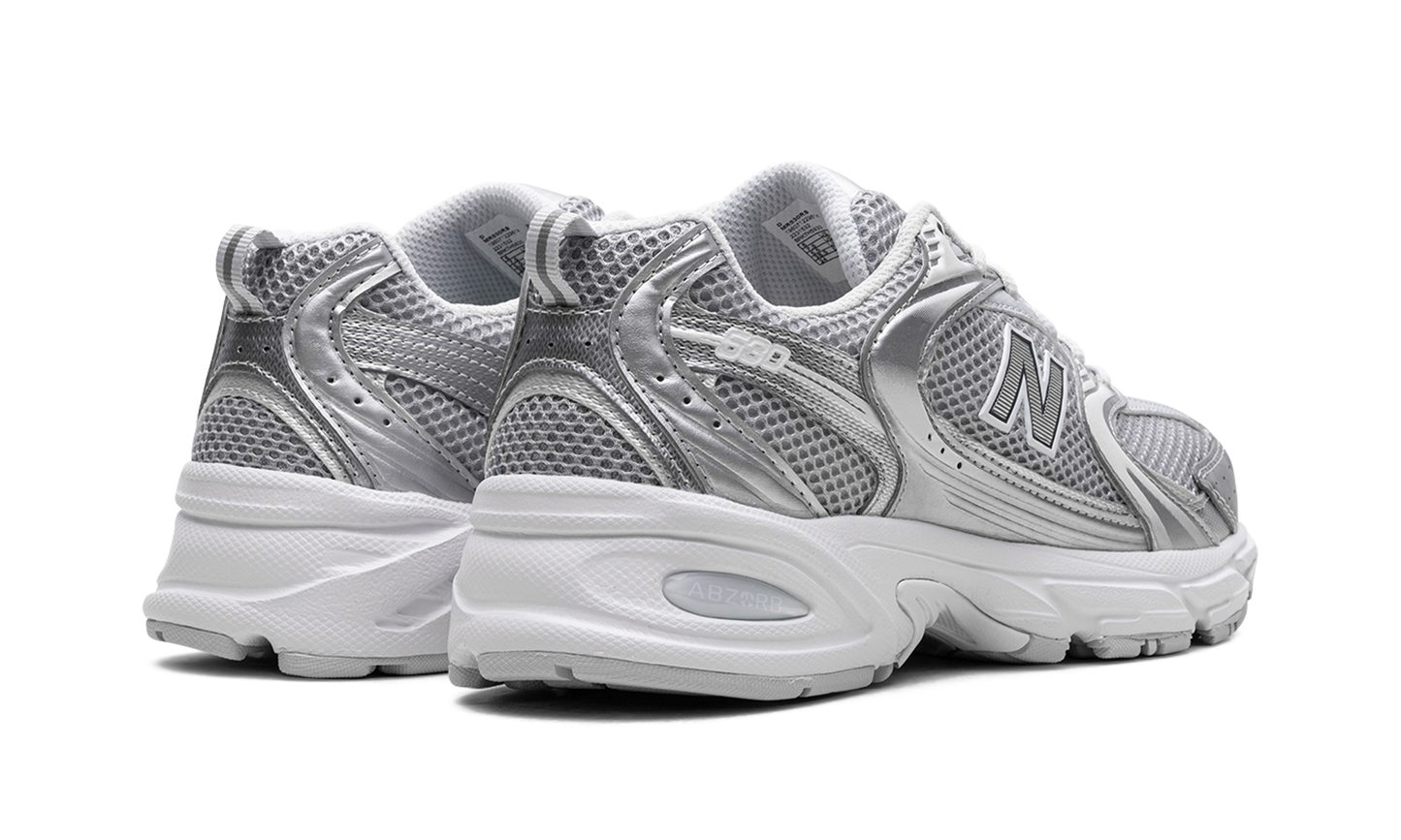 530 "Moonbeam Silver Metallic" MR530RS