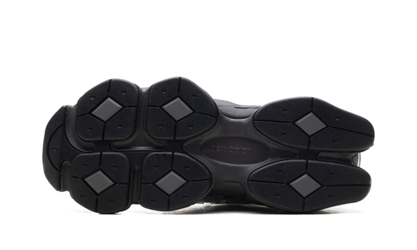 9060x Caged "Silver Metallic" U9060ISA