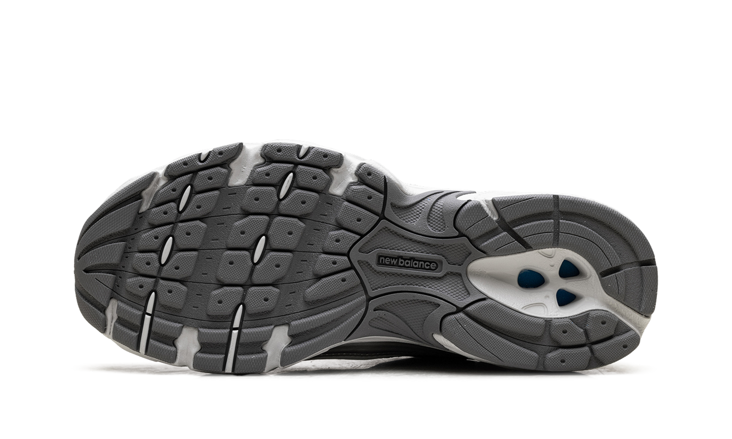 530 "Grey Matters" U530KLA