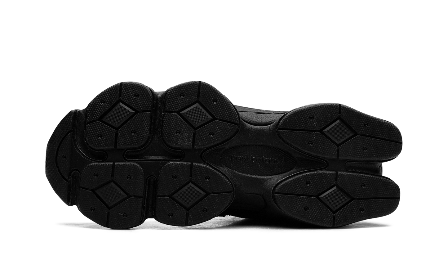 9060 "Triple Black" U9060BPM