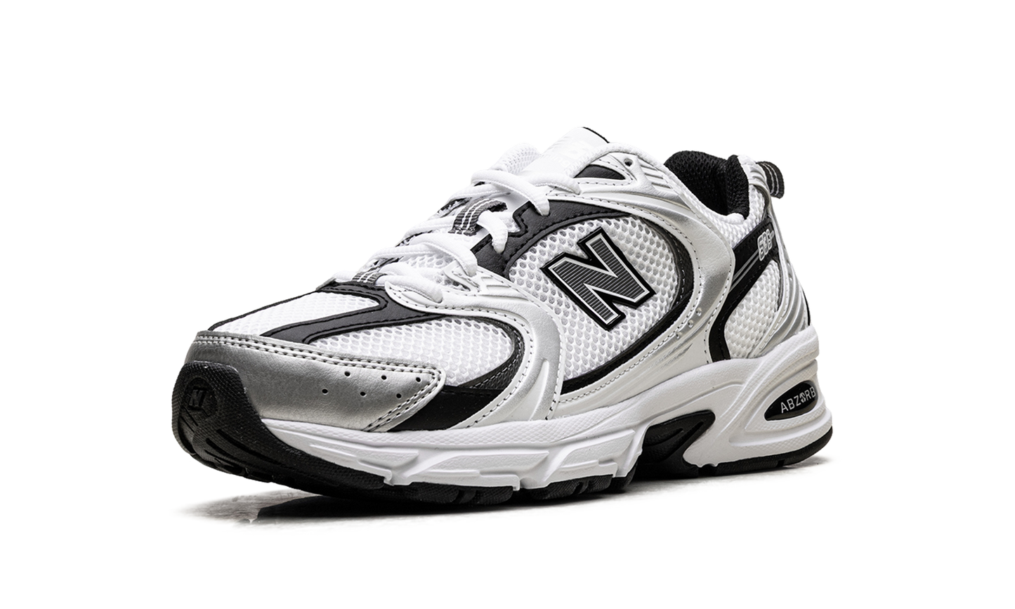 530 "White Silver Metallic Black" MR530LB